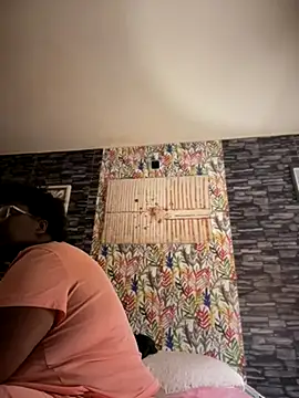 Snapshot of Yagurl__west chatting on 2, 12, 2025 Yagurl west online show from 2, 12, 2025