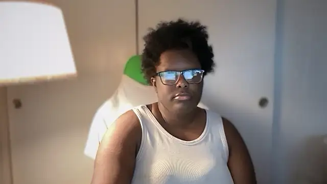 Snapshot of Yagurl__west chatting on 5, 1, 2026 Yagurl west online show from 5, 1, 2026