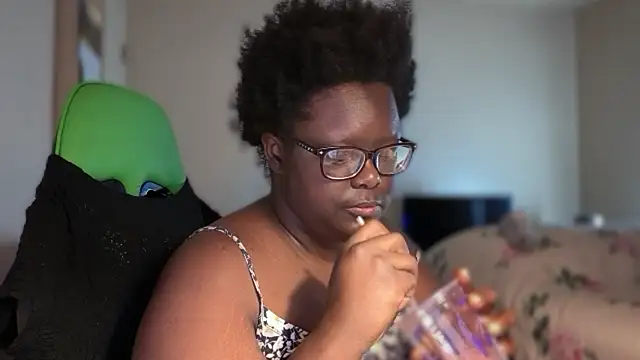 Snapshot of Yagurl__west chatting on 10, 1, 2026 Yagurl west online show from 10, 1, 2026