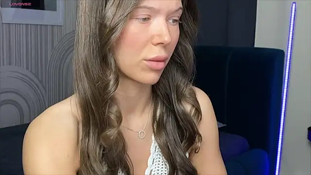 Snapshot of viviann_evans chatting on 20, 3, 2025 viviann evans online show from 20, 3, 2025