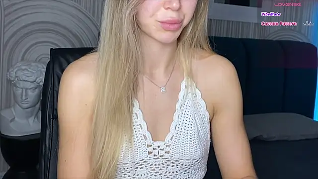 Snapshot of viviann_evans chatting on 22, 9, 2025 viviann evans online show from 22, 9, 2025