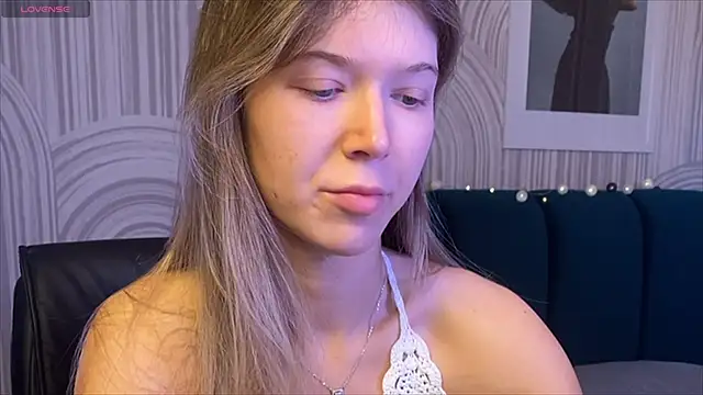 Snapshot of viviann_evans chatting on 8, 11, 2025 viviann evans online show from 8, 11, 2025