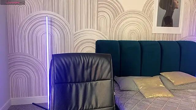 viviann evans online show from 28, 3, 2026