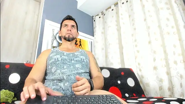 Snapshot of JULESLAKES chatting on 3, 6, 2026 JULESLAKES online show from 3, 6, 2026