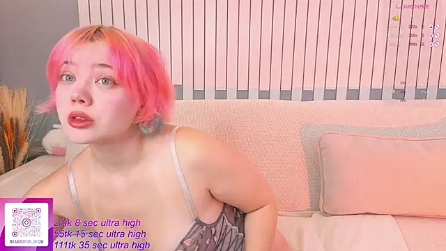   KawaiiYuki   online show from 10, 10, 2025