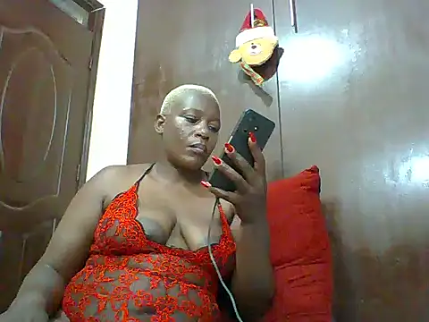 Poisonous Ivy online show from 3, 11, 2025