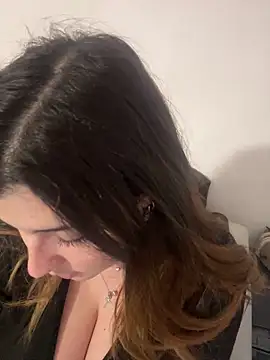 Snapshot of Novababy18 chatting on 21, 2, 2025 Novababy18 online show from 21, 2, 2025