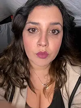 Snapshot of Novababy18 chatting on 18, 12, 2025 Novababy18 online show from 18, 12, 2025