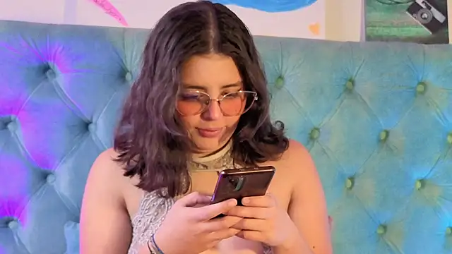 Paola Lyon  online show from 16, 3, 2026