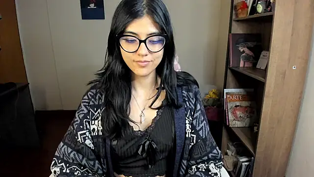 Snapshot of valerie__skyy chatting on 5, 3, 2025 valerie skyy online show from 5, 3, 2025