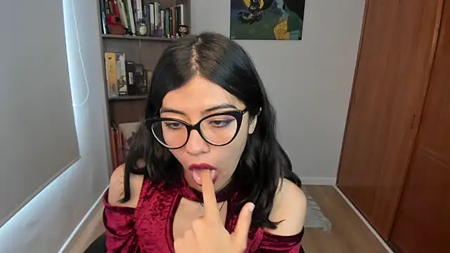 Snapshot of valerie__skyy chatting on 15, 12, 2025 valerie skyy online show from 15, 12, 2025