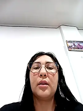 Snapshot of my-kitty chatting on 18, 10, 2025 my-kitty online show from 18, 10, 2025