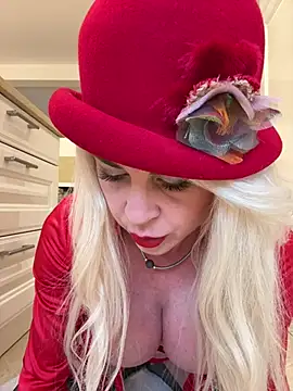 Snapshot of Kate-monroe chatting on 14, 3, 2025 Kate-monroe online show from 14, 3, 2025