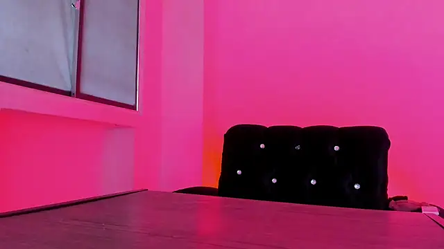 Mialenox online show from 10, 2, 2025