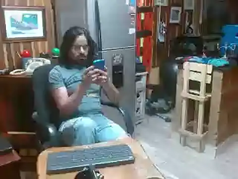 Snapshot of Dr_Pocholate84 chatting on 5, 1, 2025 Dr Pocholate84 online show from 5, 1, 2025