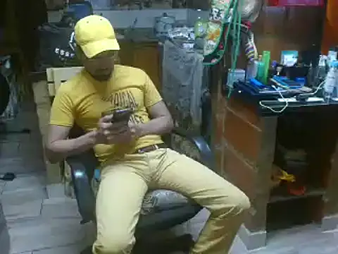 Snapshot of Dr_Pocholate84 chatting on 8, 1, 2025 Dr Pocholate84 online show from 8, 1, 2025