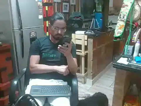 Snapshot of Dr_Pocholate84 chatting on 12, 1, 2025 Dr Pocholate84 online show from 12, 1, 2025