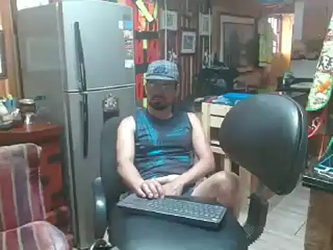 Snapshot of Dr_Pocholate84 chatting on 25, 1, 2025 Dr Pocholate84 online show from 25, 1, 2025