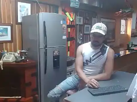 Snapshot of Dr_Pocholate84 chatting on 1, 2, 2025 Dr Pocholate84 online show from 1, 2, 2025