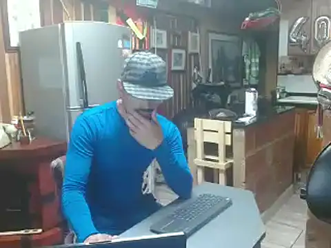 Snapshot of Dr_Pocholate84 chatting on 13, 2, 2025 Dr Pocholate84 online show from 13, 2, 2025