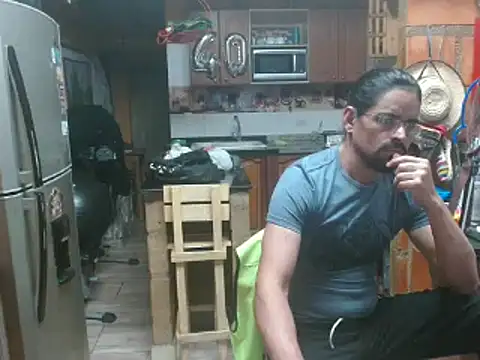 Snapshot of Dr_Pocholate84 chatting on 15, 2, 2025 Dr Pocholate84 online show from 15, 2, 2025