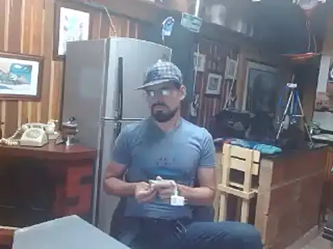 Snapshot of Dr_Pocholate84 chatting on 2, 3, 2025 Dr Pocholate84 online show from 2, 3, 2025