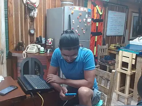 Snapshot of Dr_Pocholate84 chatting on 8, 10, 2025 Dr Pocholate84 online show from 8, 10, 2025