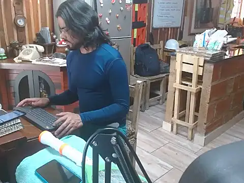 Snapshot of Dr_Pocholate84 chatting on 12, 11, 2025 Dr Pocholate84 online show from 12, 11, 2025