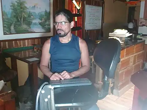 Snapshot of Dr_Pocholate84 chatting on 16, 5, 2026 Dr Pocholate84 online show from 16, 5, 2026