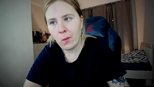 Olivia Munk online show from 9, 9, 2025