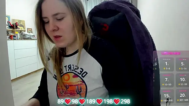 Olivia Munk online show from 4, 2, 2026