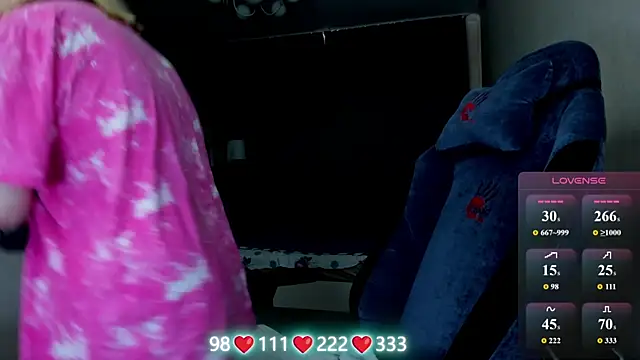 Snapshot of Olivia_Munk chatting on 9, 6, 2026 Olivia Munk online show from 9, 6, 2026