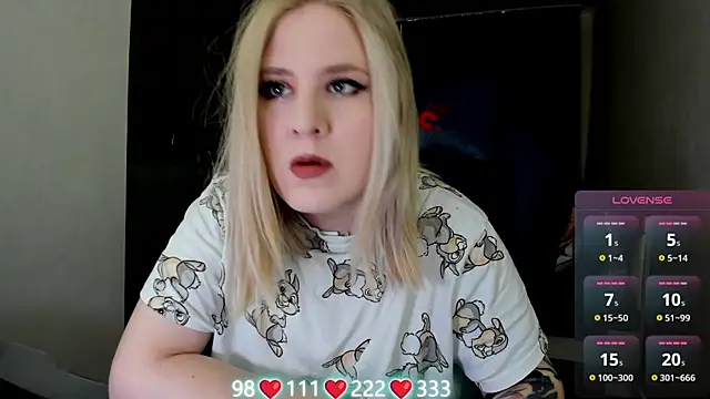 Snapshot of Olivia_Munk chatting on 24, 6, 2026 Olivia Munk online show from 24, 6, 2026