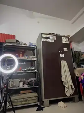 PARI Hun online show from 5, 1, 2025