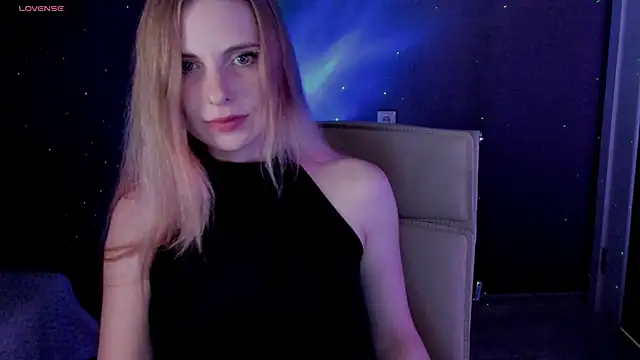 Snapshot of Aqualen chatting on 18, 11, 2025 Aqualen online show from 18, 11, 2025