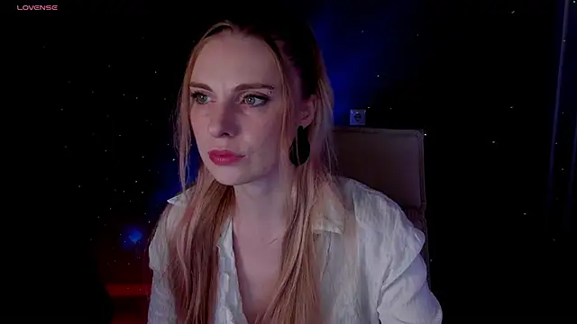 Snapshot of Aqualen chatting on 20, 11, 2025 Aqualen online show from 20, 11, 2025