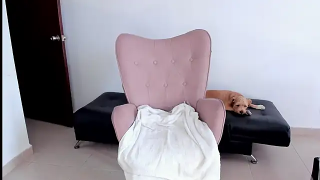 Snapshot of selene_king2 chatting on 8, 2, 2025 selene king2 online show from 8, 2, 2025