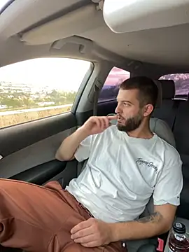 Snapshot of ElChapoGuzman95 chatting on 10, 10, 2025 ElChapoGuzman95 online show from 10, 10, 2025