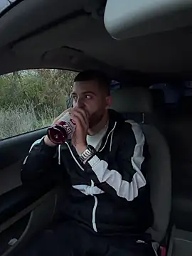 Snapshot of ElChapoGuzman95 chatting on 24, 10, 2025 ElChapoGuzman95 online show from 24, 10, 2025