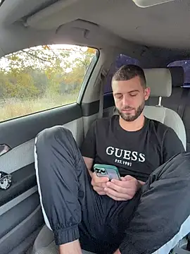 Snapshot of ElChapoGuzman95 chatting on 29, 10, 2025 ElChapoGuzman95 online show from 29, 10, 2025