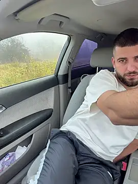 Snapshot of ElChapoGuzman95 chatting on 13, 11, 2025 ElChapoGuzman95 online show from 13, 11, 2025