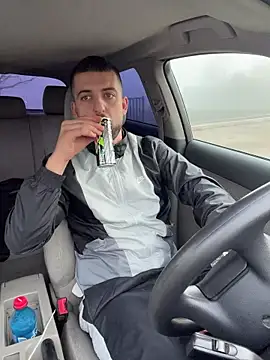 Snapshot of ElChapoGuzman95 chatting on 16, 11, 2025 ElChapoGuzman95 online show from 16, 11, 2025