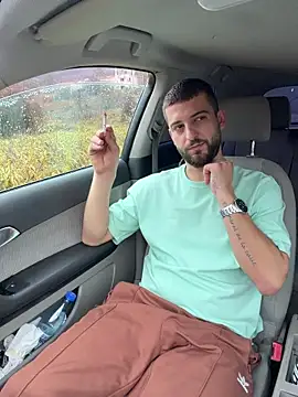 Snapshot of ElChapoGuzman95 chatting on 23, 11, 2025 ElChapoGuzman95 online show from 23, 11, 2025