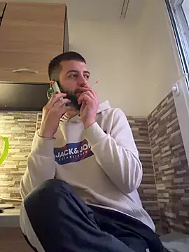 Snapshot of ElChapoGuzman95 chatting on 26, 11, 2025 ElChapoGuzman95 online show from 26, 11, 2025