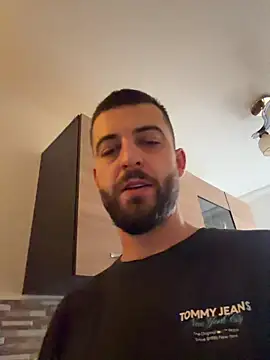 Snapshot of ElChapoGuzman95 chatting on 4, 12, 2025 ElChapoGuzman95 online show from 4, 12, 2025