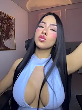 Snapshot of Miss_blue69 chatting on 14, 6, 2026 Miss blue69 online show from 14, 6, 2026
