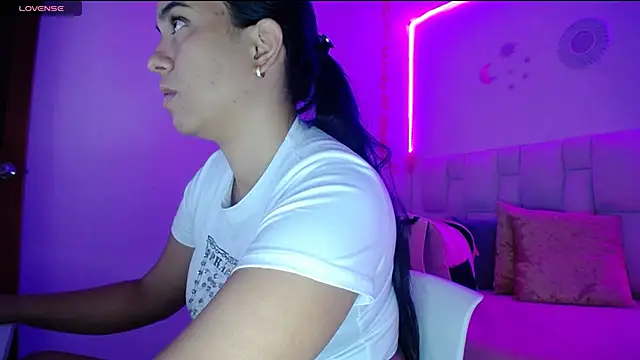 tiffany  pink online show from 31, 1, 2025