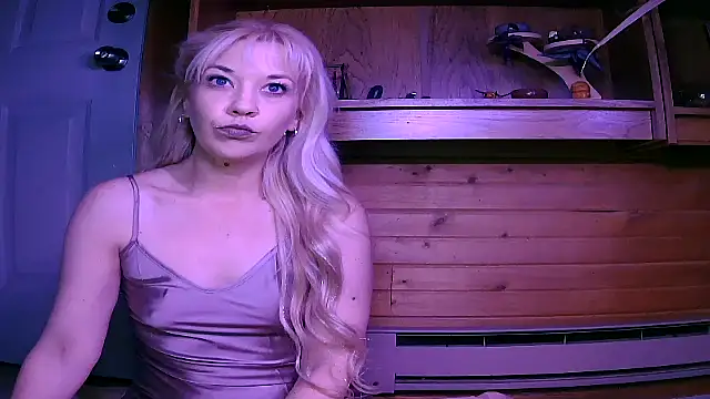 Snapshot of lyra_rose chatting on 22, 3, 2025 lyra rose online show from 22, 3, 2025