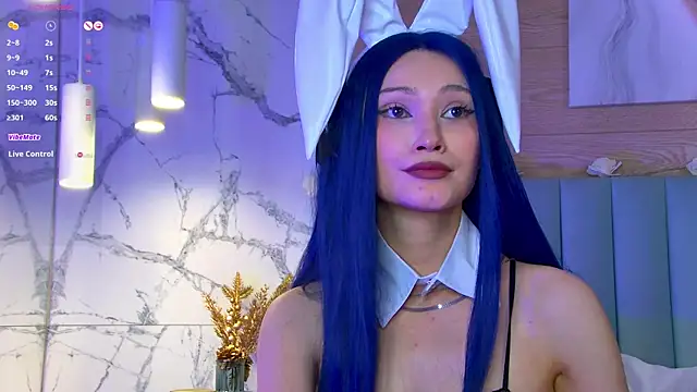 Snapshot of CarolReeves chatting on 2, 2, 2025 CarolReeves online show from 2, 2, 2025