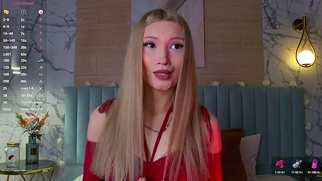 Snapshot of CarolReeves chatting on 13, 3, 2025 CarolReeves online show from 13, 3, 2025